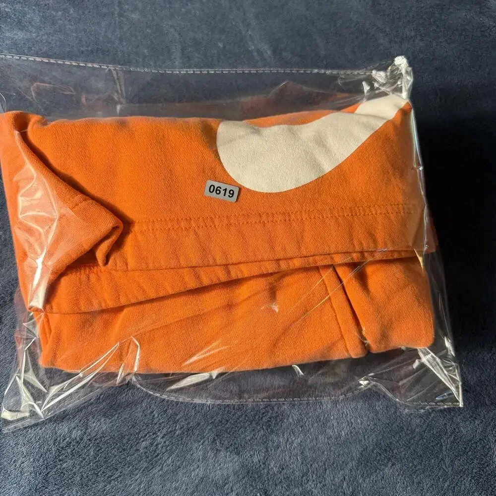 Nike Sportswear NSW Club Graphic Swoosh French Terry Orange Shorts Size S